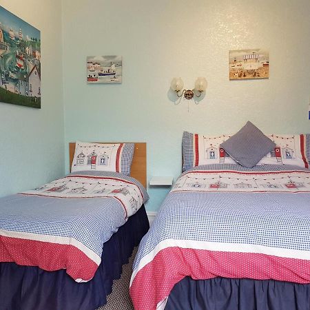 Cumbria Guest House Литам Сент Аннс Екстериор снимка