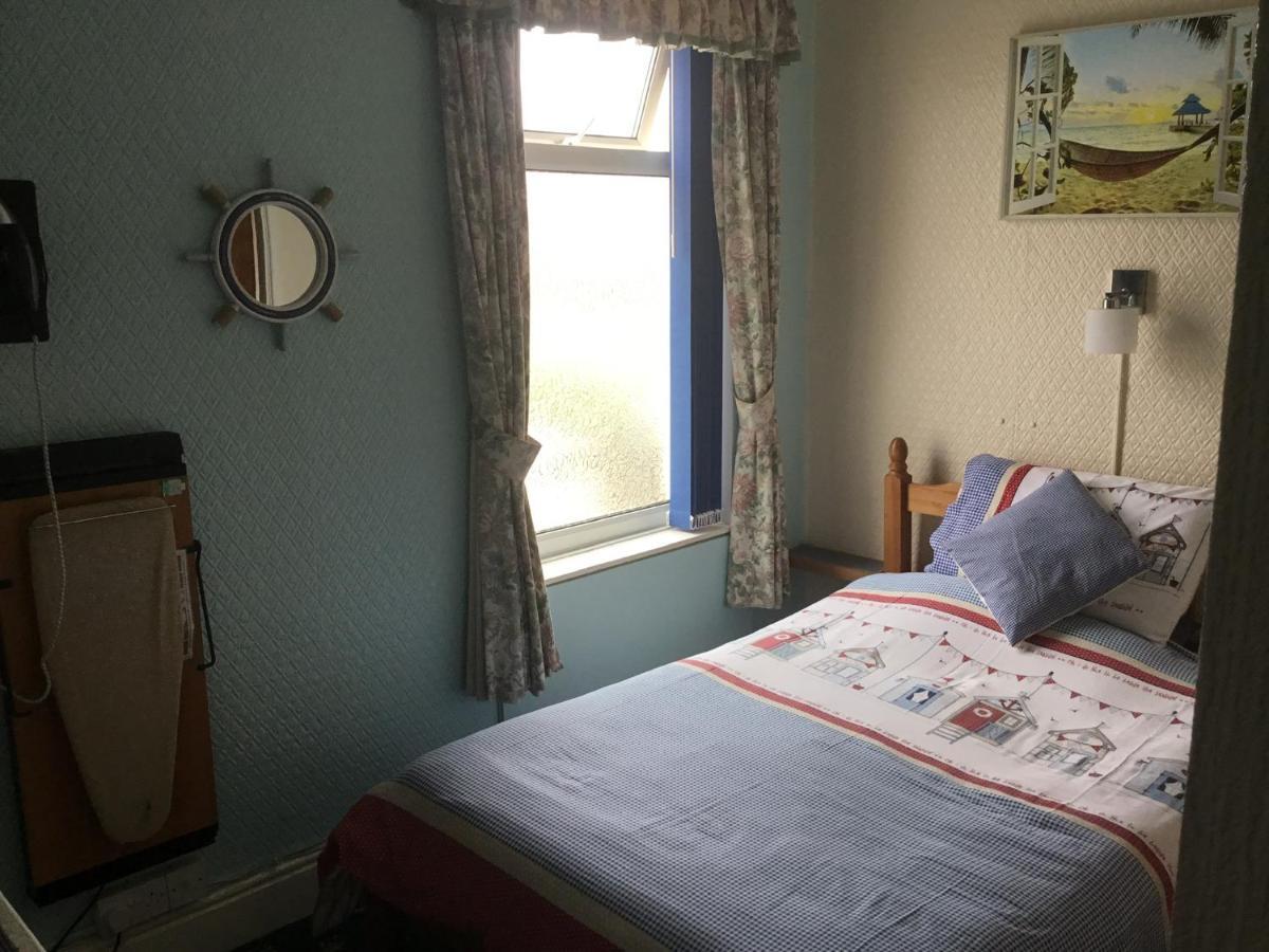 Cumbria Guest House Литам Сент Аннс Екстериор снимка