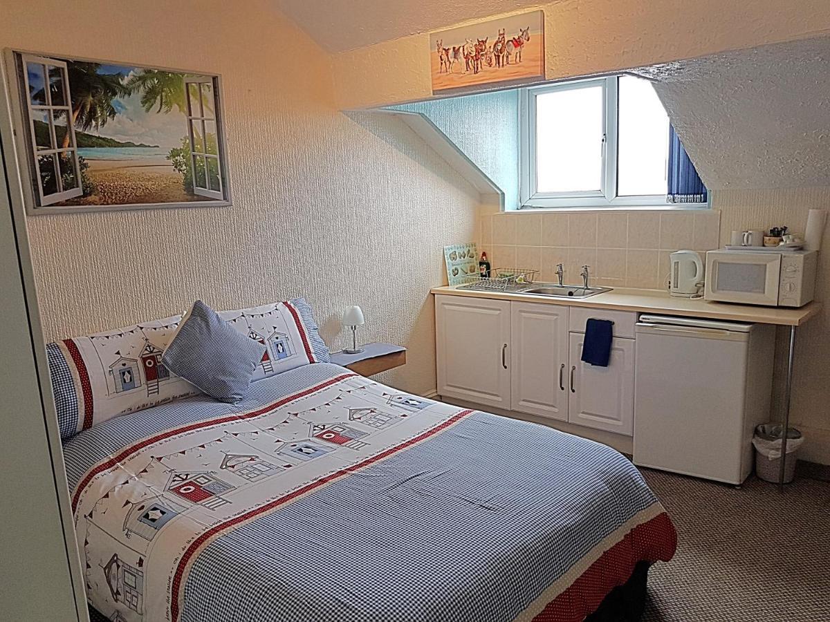 Cumbria Guest House Литам Сент Аннс Екстериор снимка