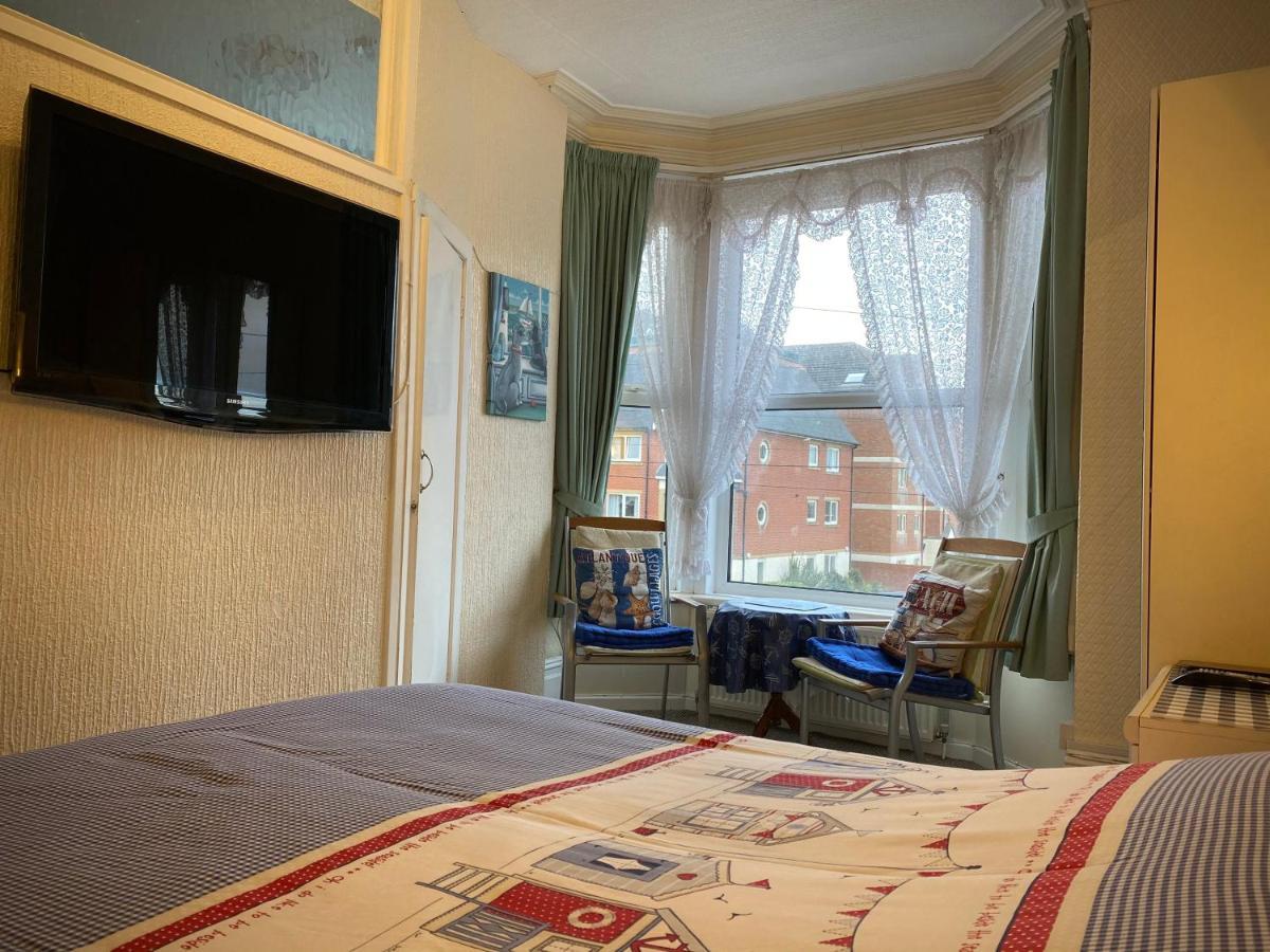 Cumbria Guest House Литам Сент Аннс Екстериор снимка