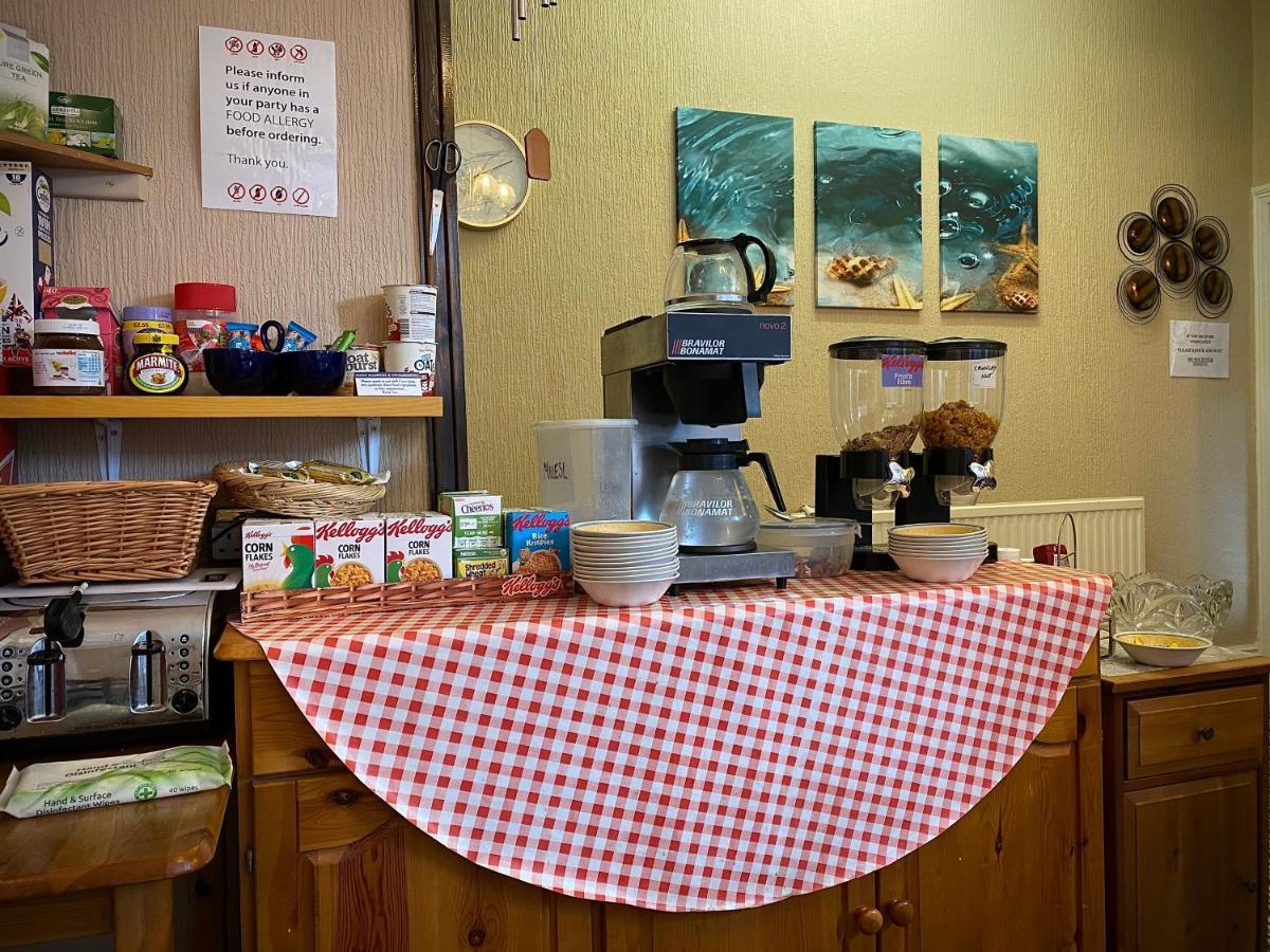 Cumbria Guest House Литам Сент Аннс Екстериор снимка
