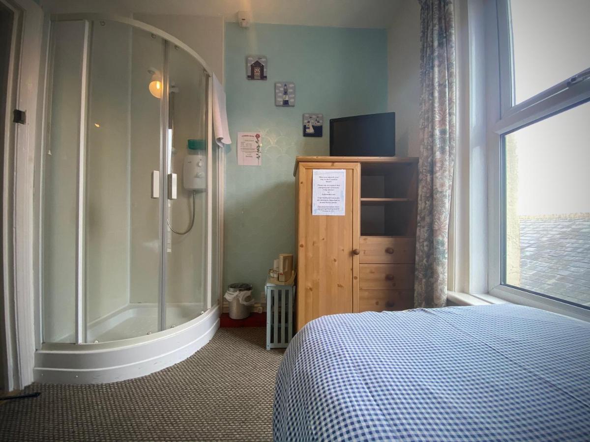 Cumbria Guest House Литам Сент Аннс Екстериор снимка