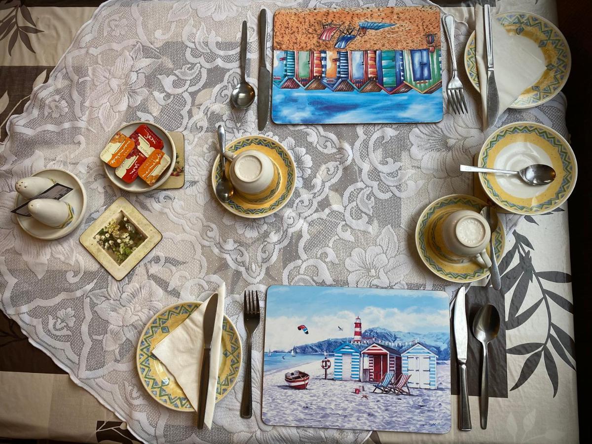 Cumbria Guest House Литам Сент Аннс Екстериор снимка