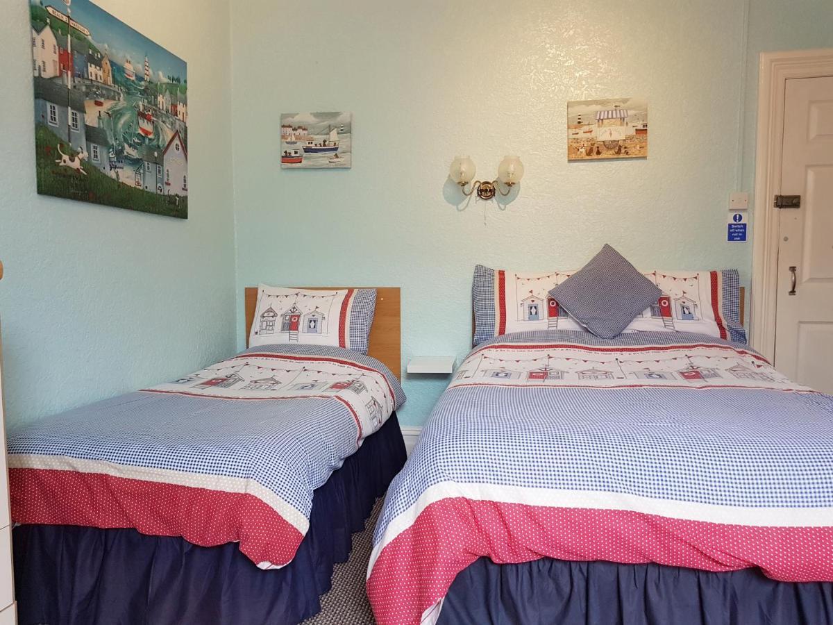Cumbria Guest House Литам Сент Аннс Екстериор снимка