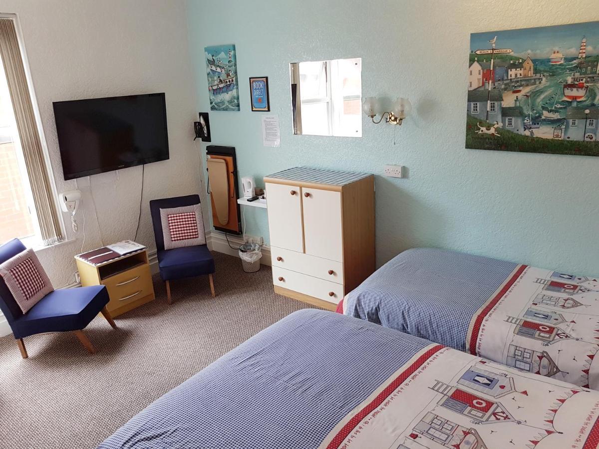 Cumbria Guest House Литам Сент Аннс Екстериор снимка