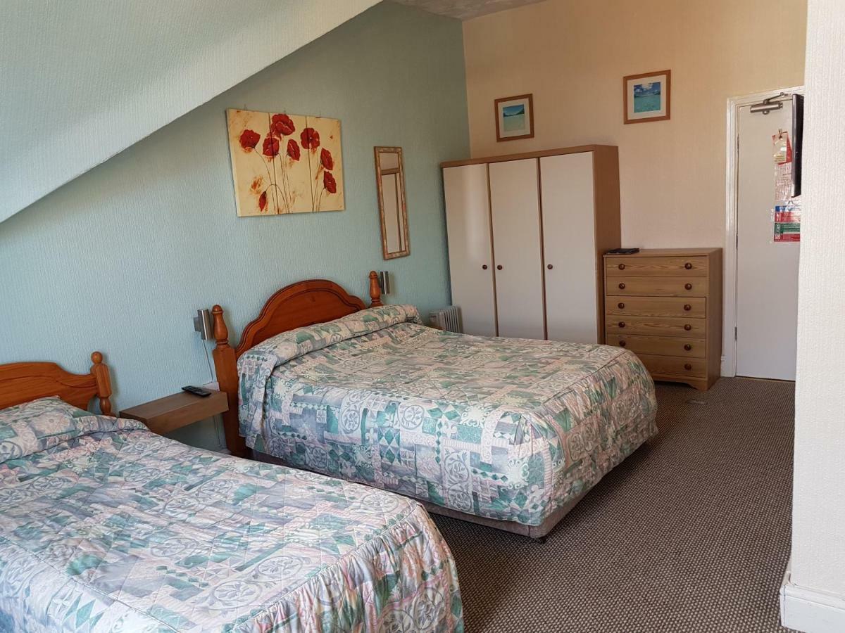 Cumbria Guest House Литам Сент Аннс Екстериор снимка