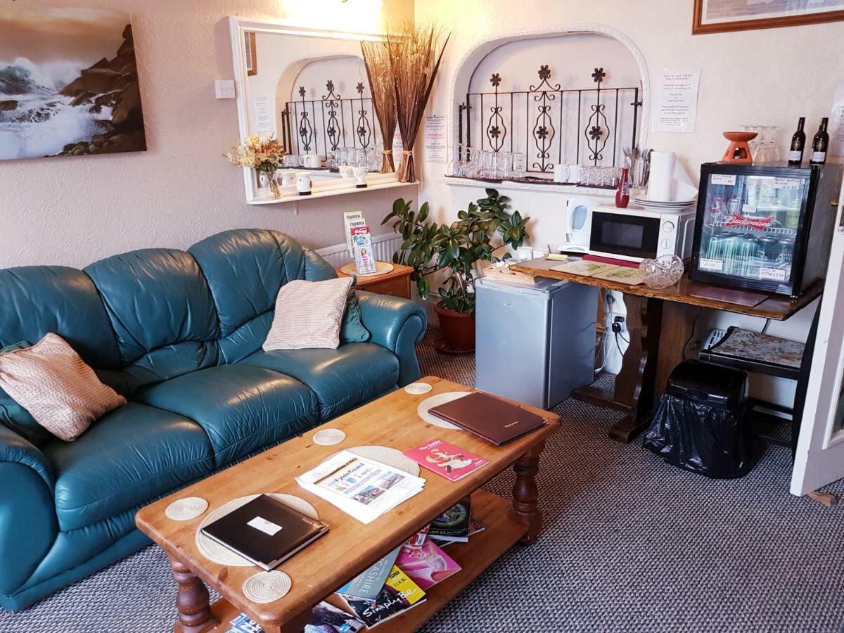Cumbria Guest House Литам Сент Аннс Екстериор снимка