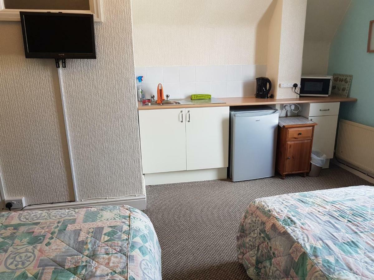 Cumbria Guest House Литам Сент Аннс Екстериор снимка